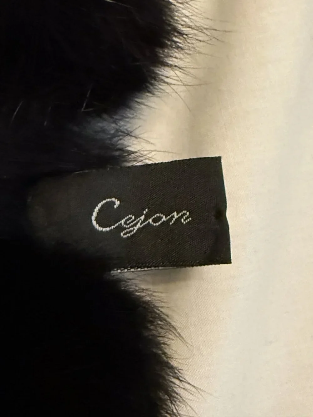 Black Rabbit Fur Pom-Pom Scarf Wrap Cejon Mob Wife Glam Super Soft Luxury - Picture 5 of 6